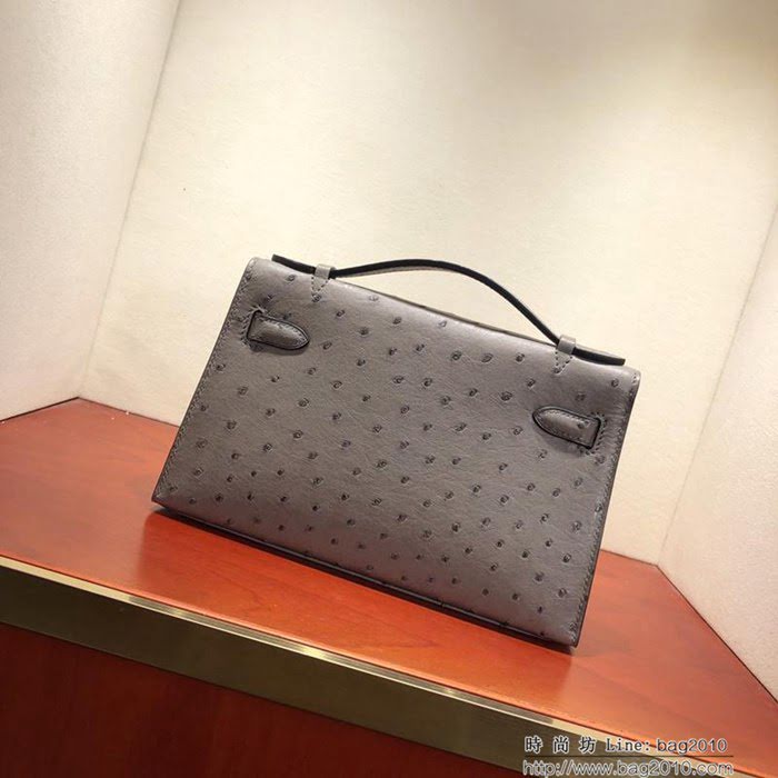 HERMES愛馬仕 凱莉包 Mini Kelly pochette金扣 慕斯灰 純手縫蠟線配上豬鼻子鏈 斜挎包  Ama1187